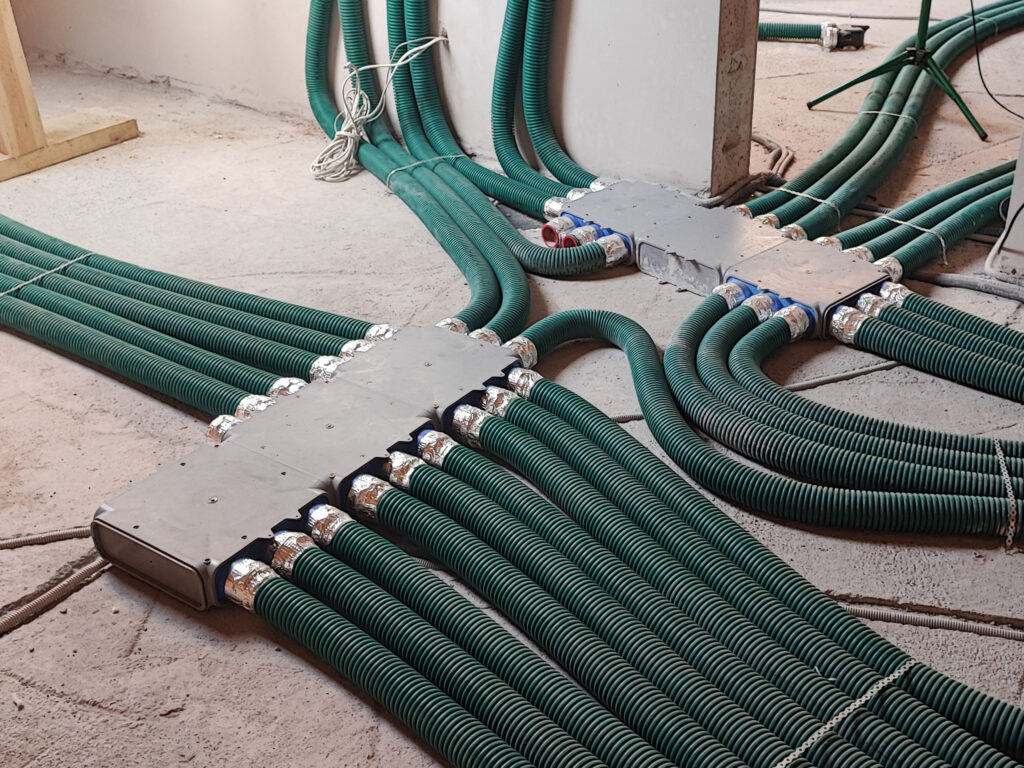 Skrzynki rozprężne z przewodami wentylacyjnymi