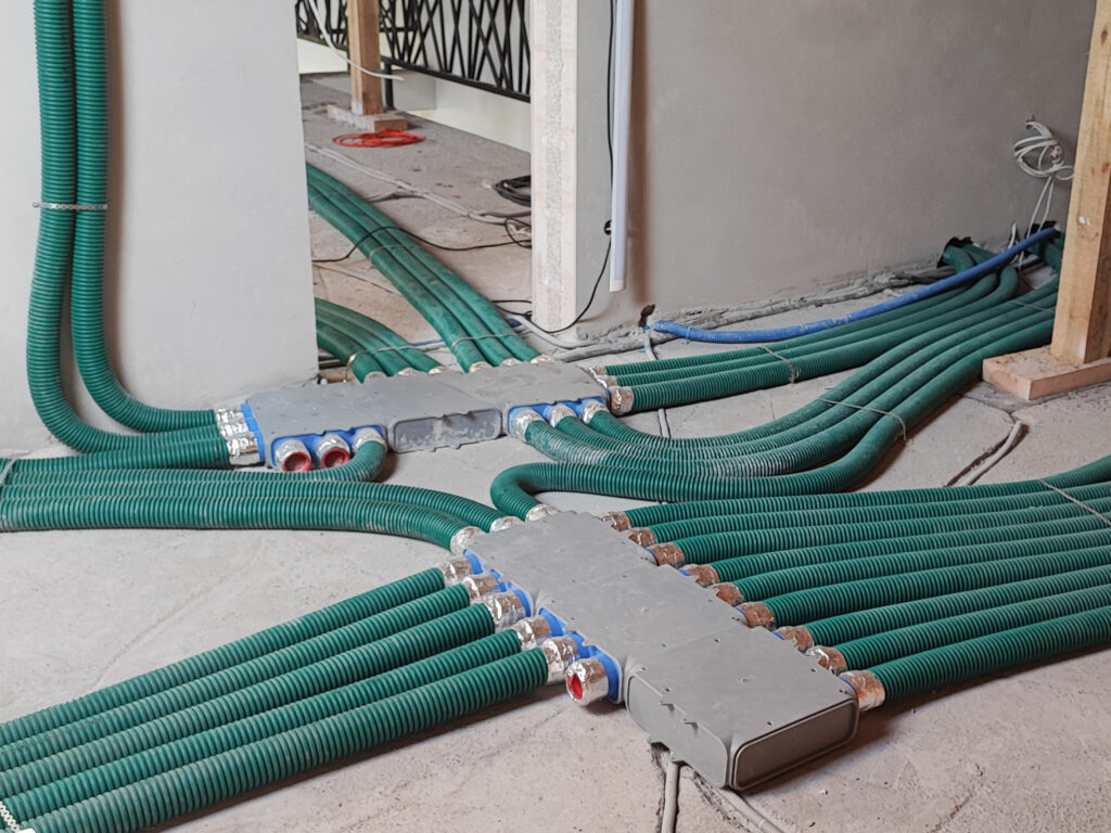 Skrzynki rozprężne z przewodami wentylacyjnymi